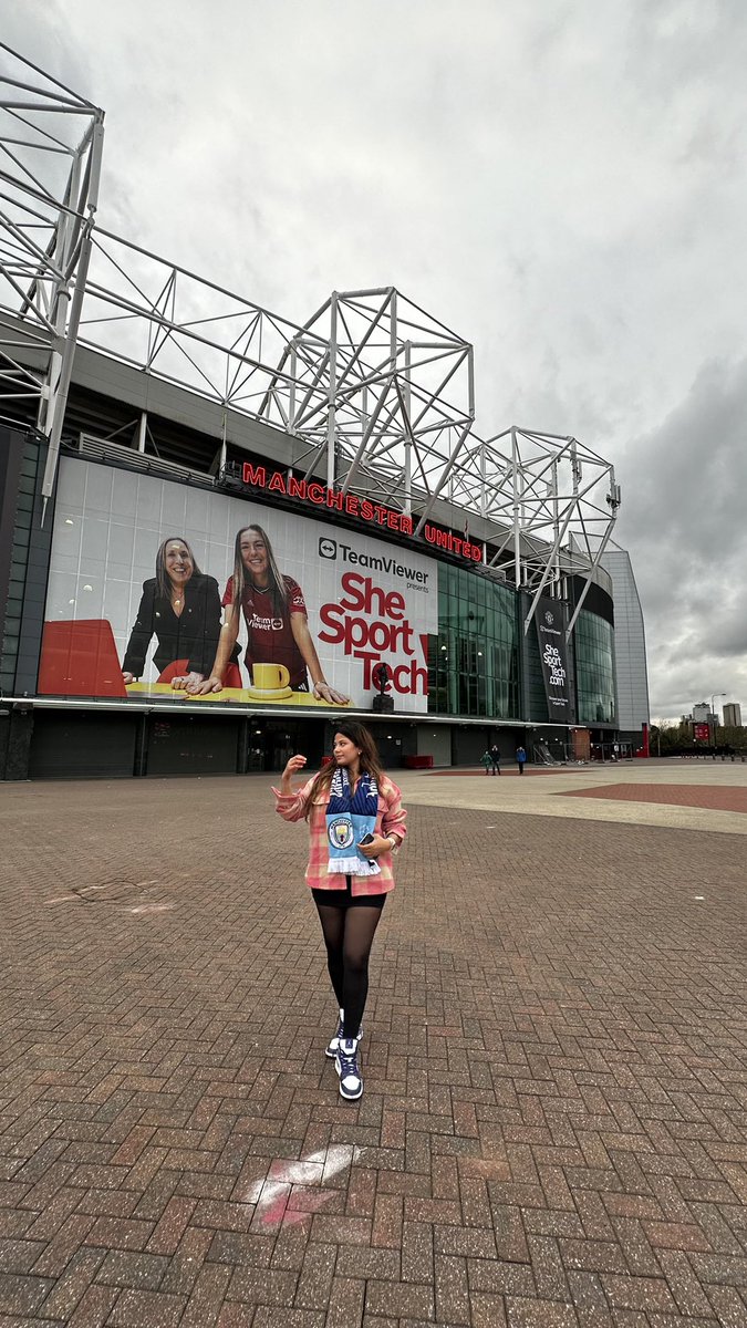 smart united fan????🤪 

#oldtraffordstadium #manchesterisblue