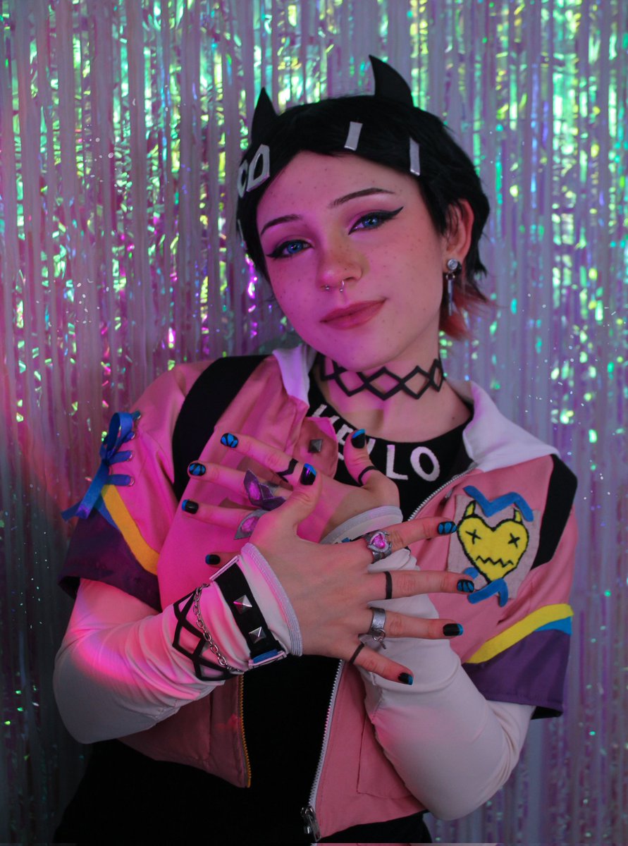 KateCosplay's tweet photo. I've made a lot of progress on my Clove cosplay and I was really excited to costest them! What do you think?
Cosplay, props and wig are made by me🦋
.
#ValorantArt #VALORANT #Cosplay #clove #VALORANTfanart https://t.co/Ff5w4Mau0z
