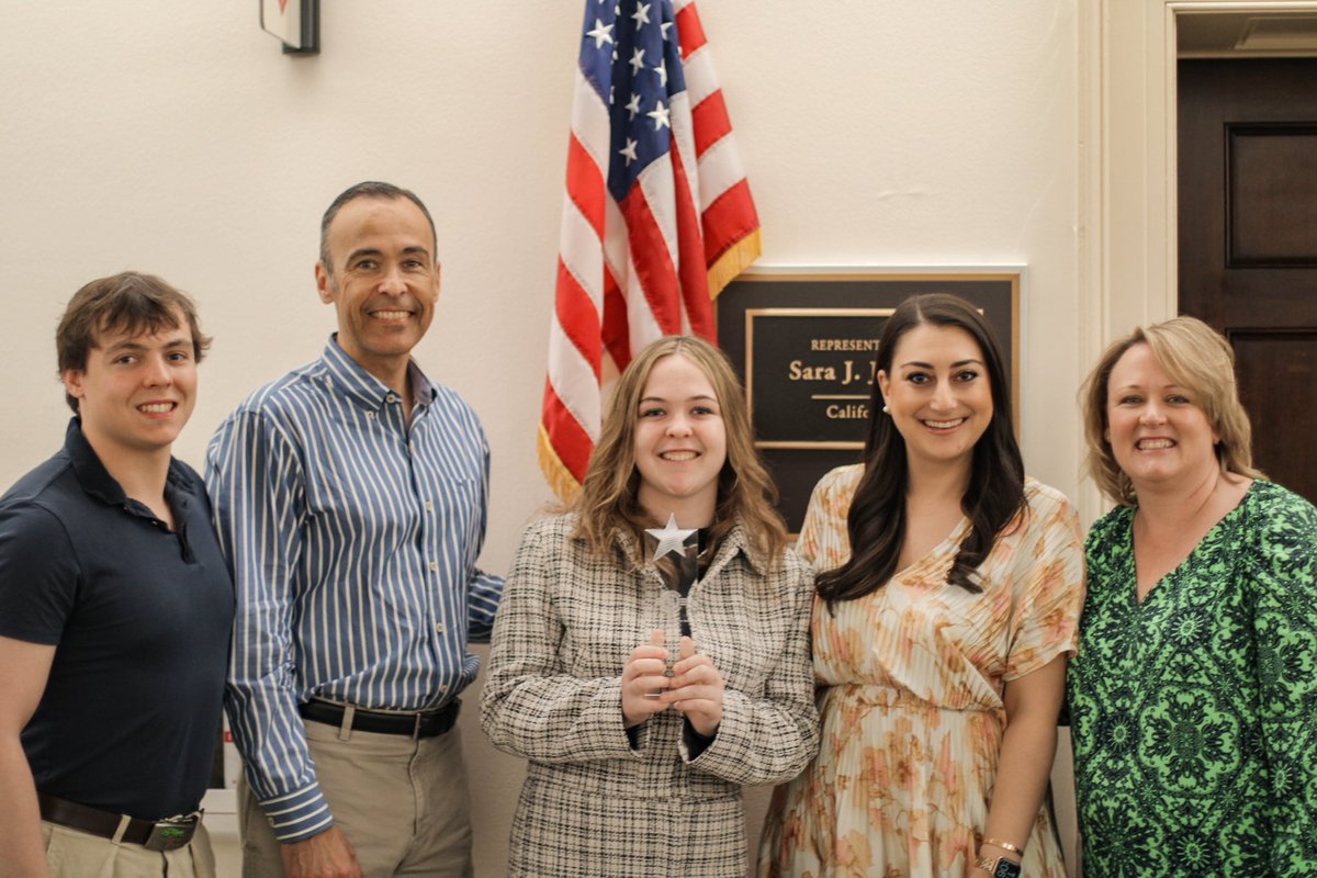 Congrats to Lindsay Carstairs, a senior at Canyon Crest Academy in San Diego and Operation Homefront’s 2024 Military Child of the Year for the Navy! So excited to see all the good you are going to do in the world! #PurpleUpDay