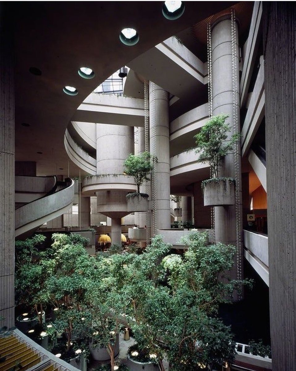 The Renaissance Center lost me when they renovated it to be less brutalist and more like a suburban mall. This was peak Renaissance Center.