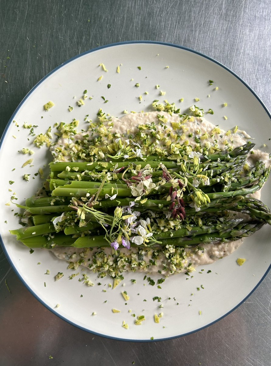 Linda Shiue 薛 婉 玲, MD, Author of Spicebox Kitchen (@spiceboxtravels) on Twitter photo Thx everyone who came to my <a href="/foodwiseorg/">Foodwise</a> demo on Saturday, where I made this Asparagus with Gremolata on Herbed Cannellini Bean Purée .
Such a pleasure to also talk about #culinarymedicine and #lifestylemedicine w/<a href="/ClaudineKTVU/">Claudine Wong</a> !
Contact <a href="/KPSanFrancisco/">Kaiser Permanente San Francisco</a> to schedule an appt w/me. Thx everyone who came to my <a href="/foodwiseorg/">Foodwise</a> demo on Saturday, where I made this Asparagus with Gremolata on Herbed Cannellini Bean Purée .
Such a pleasure to also talk about #culinarymedicine and #lifestylemedicine w/<a href="/ClaudineKTVU/">Claudine Wong</a> !
Contact <a href="/KPSanFrancisco/">Kaiser Permanente San Francisco</a> to schedule an appt w/me.