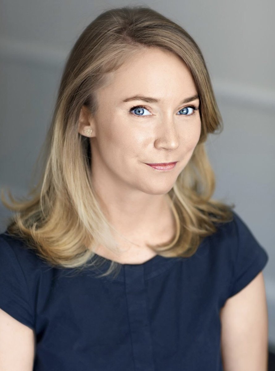 We are thrilled to announce that @alisoneakle, screenwriting alum and Chief Content Officer for @shondaland, will return to @UTAustin next month to deliver the keynote at the 2024 Moody College Graduation. 🎓 More ⬇️ bit.ly/moodygradAliso…