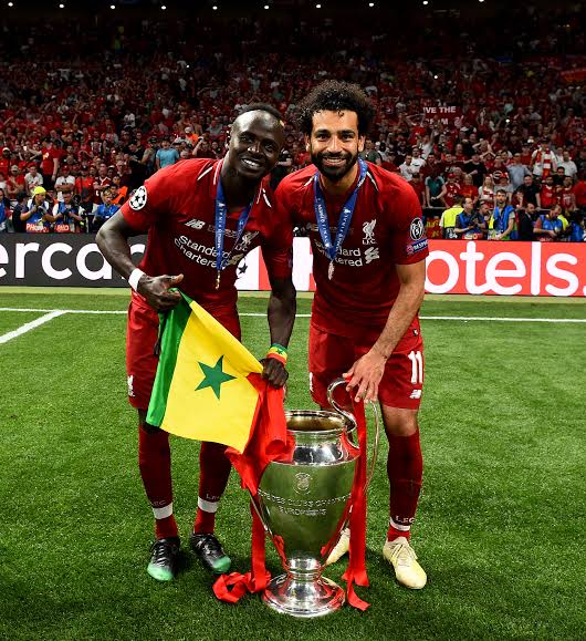 bobby_role's tweet photo. Sadio Mane and Mohamed Salah Terrorizing Defences. 

A Thread 🧵 https://t.co/hbITQcQf4m