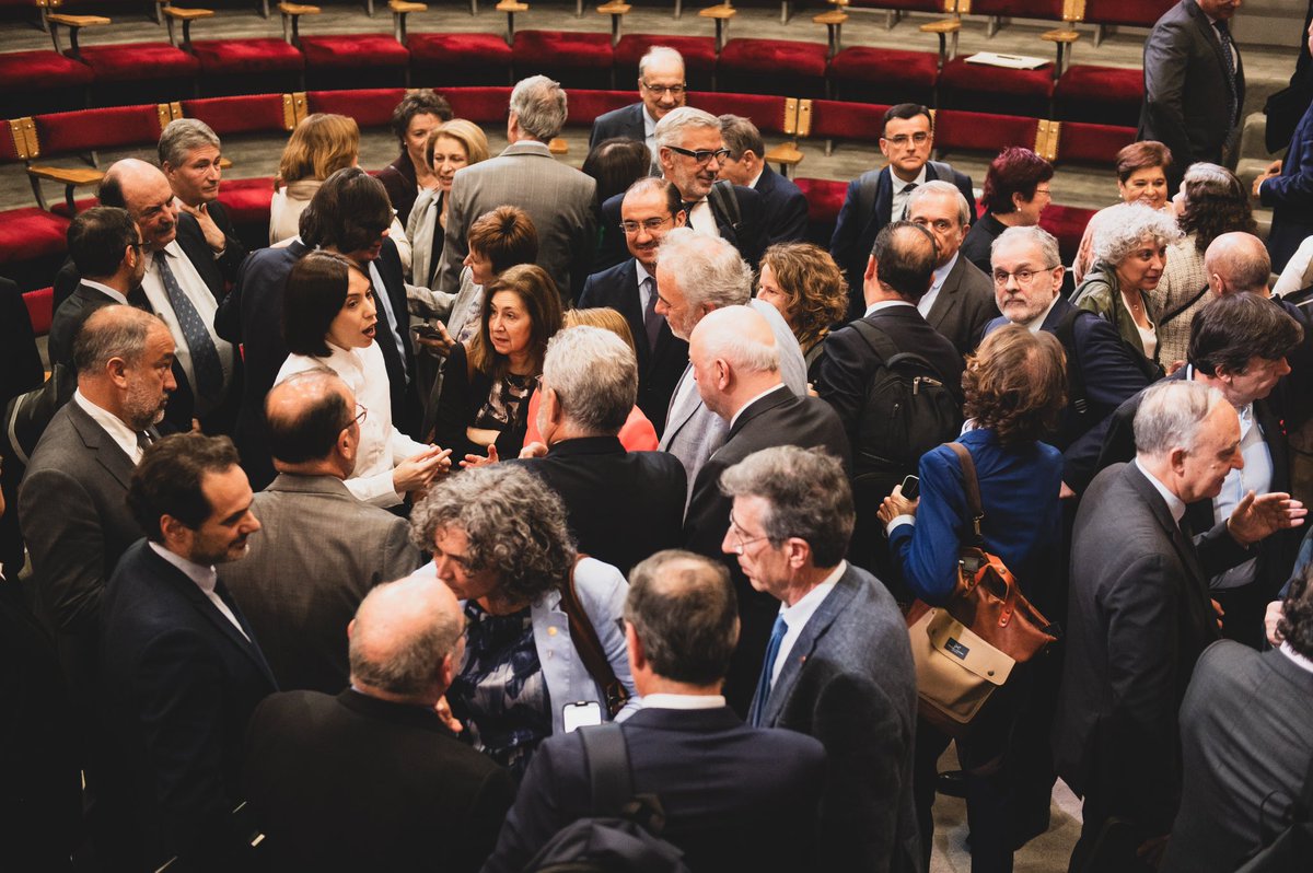 CienciaGob's tweet photo. La ministra @DianaMorantR ha anunciado hoy, durante el Pleno del Consejo de Universidades, la creación de 2 grupos de trabajo para:
✅Reforzar los requisitos de creación de nuevas universidades.
✅Simplificar y agilizar la gestión administrativa.
🔗https://t.co/vMXKZZXzzn https://t.co/ELu5LL7YdC