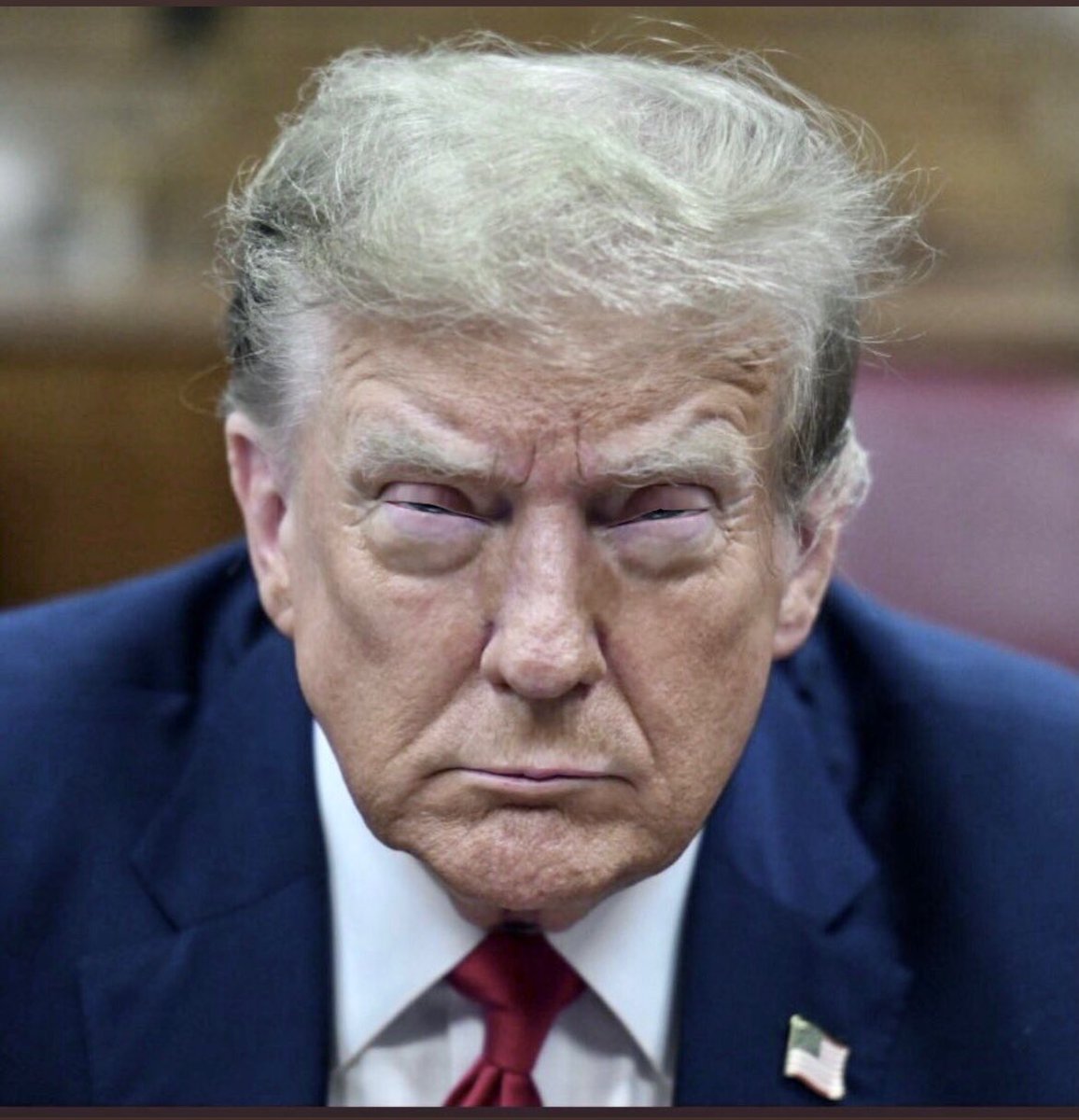 snowwhitetype's tweet photo. The mask is slipping off the face of the world's most prolific narcissist.

#drowsydon #sleepydon #lizardbrain https://t.co/WMScoIjUkl