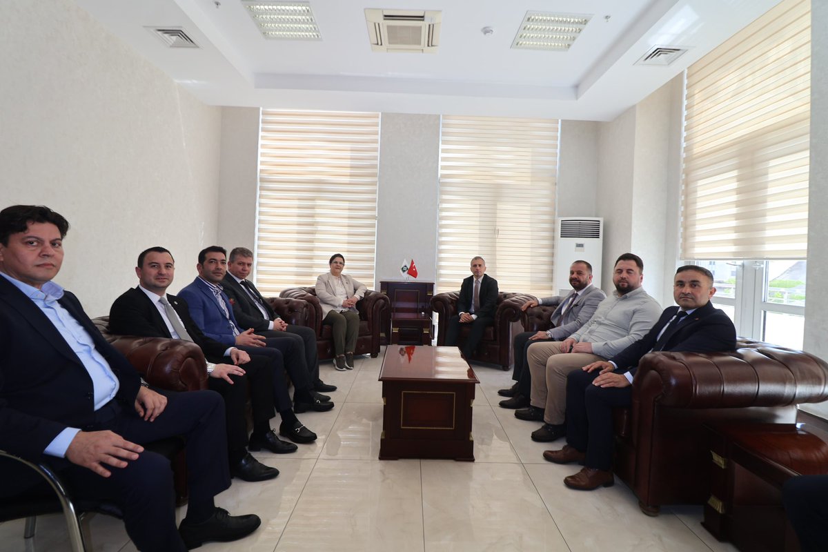 📍Osmaniye Cumhur İttifakı adayımız olarak Osmaniye Belediye Başkanımız seçilen sn İbrahim Çenet’e hayırlı olsun ziyaretinde bulunduk. Sn Başkanımızla birlikte Osmaniyemize hizmet yolculuğumuzu sürdürüyoruz. Rabbimden, kendisine ve milletimize karşı sorumluluklarımızda yardım…