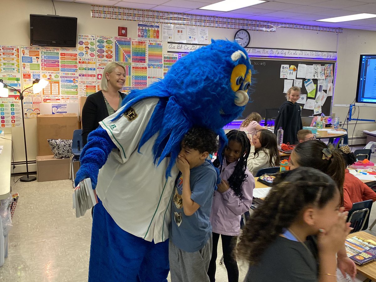 GhentSchoolVA's tweet photo. Today we started our @NPSchools_VA @ADR_coastalVA Spring initiative with “Frindle”! We even had a few visitors for our #MascotMonday from the @NorfolkTides, @Marvel, & more!
#READy2Write #IgniteAndInspire #NPSLovesLiteracy
#LiteracyRocksAtNPS
#LearnToReadReadToLearn https://t.co/Wm5RvuZuop