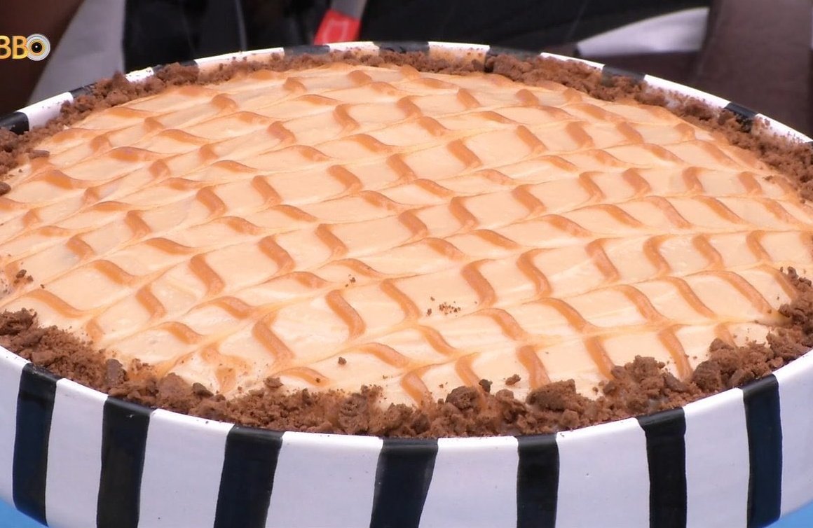 bellpoem's tweet photo. @iFood O bolo da fernanda com a raquele!! perfeito #iFoodNoBBB24 https://t.co/faEHIB0buF