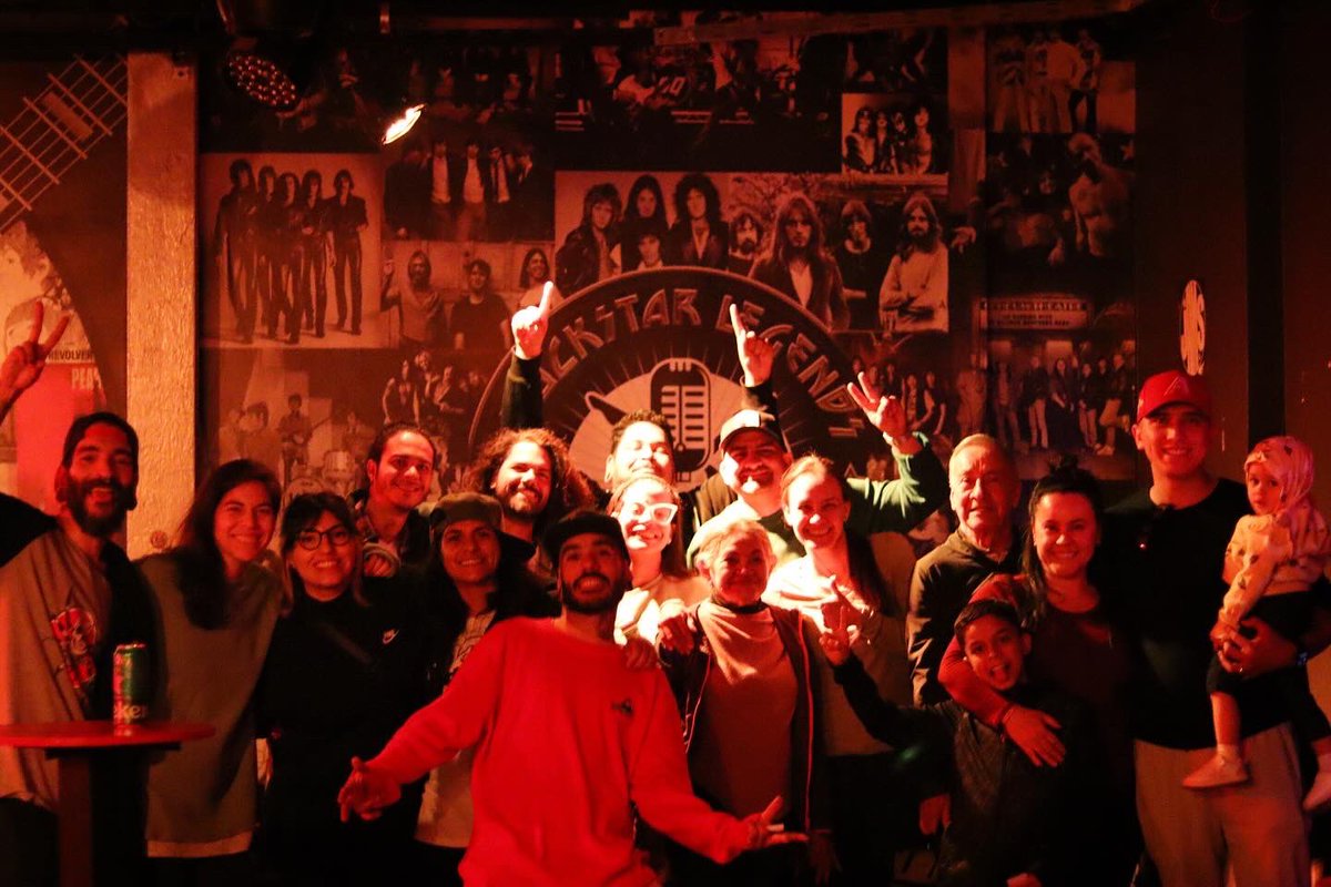 FalsaDistorsion's tweet photo. Ayer en Sala RBX la pasamos genial! 
Si te lo perdiste tienes que estar pendiente de las próximas fechas 🧨 https://t.co/pwiCLDJ2du