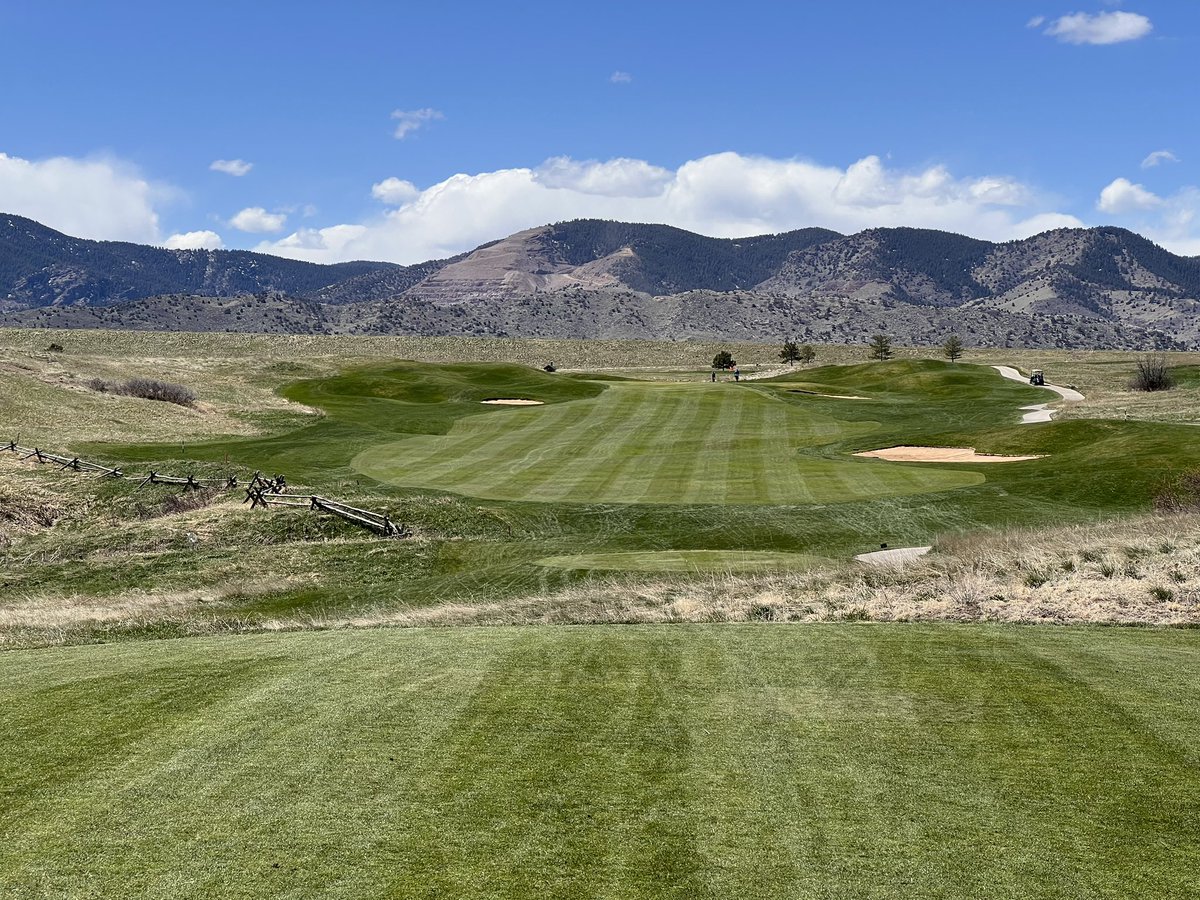 What a beautiful day ⛳️ #colorado