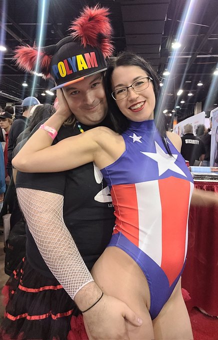Exxxotica 2024 recap! @AlexxxCoal is so friendly and playful! Her charm made me blush! Thank you! https://t<a class="tags" href="/tag/alexxxcoal">@alexxxcoal</a>