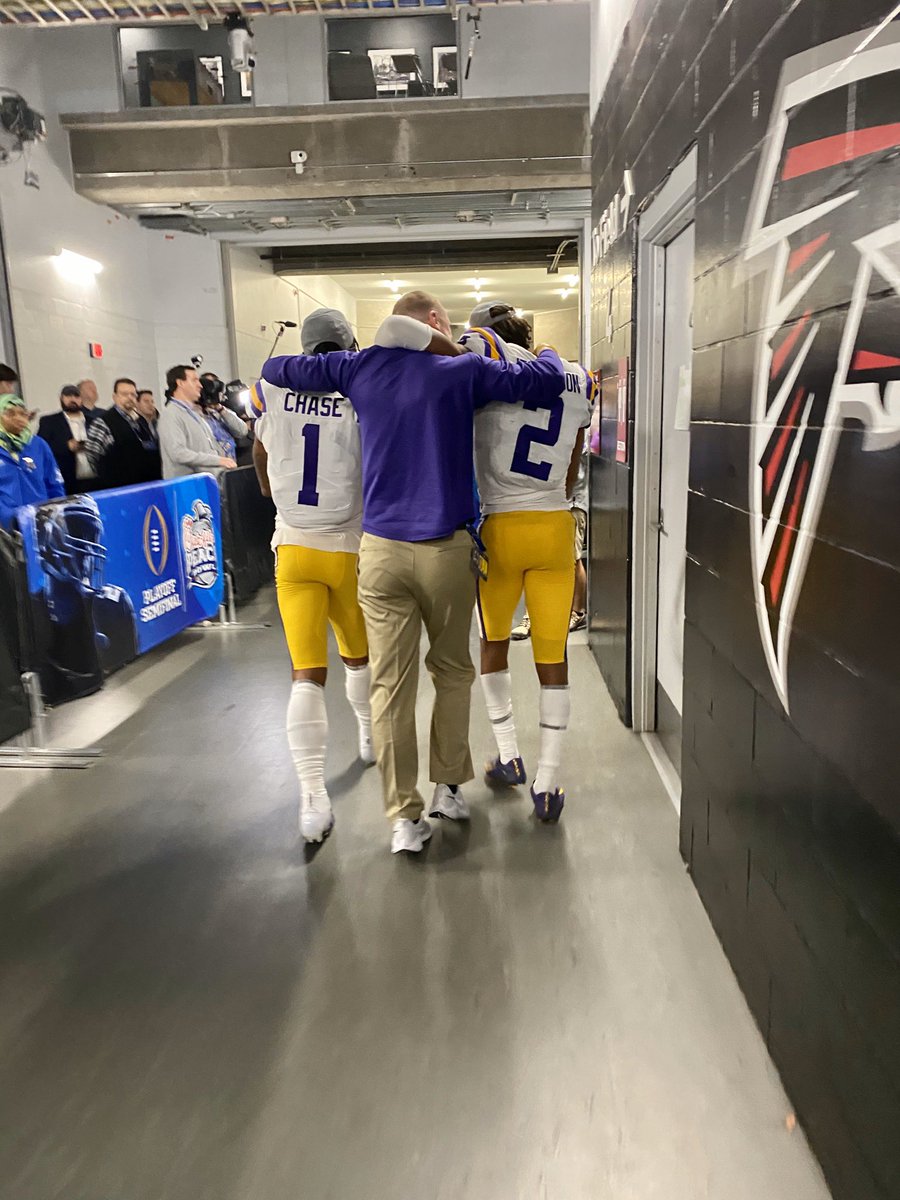 SneakyJoeSports's tweet photo. https://t.co/AmZ5Z8wXPM