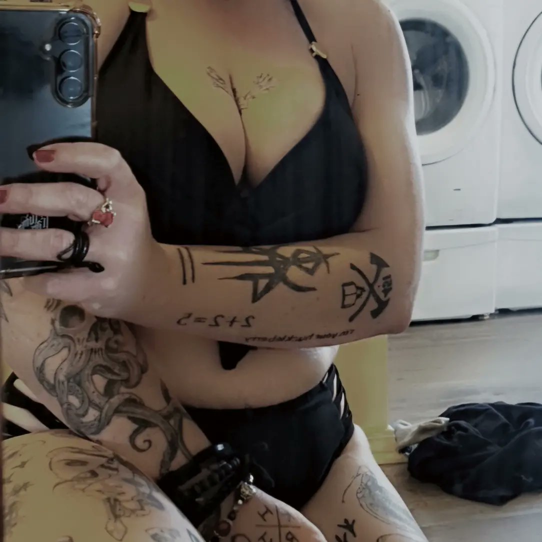cutecrow26's tweet photo. Ready for summer!
#hot #sexy #summer #swimsuit #FYP #fypviral #metalhead #bikini https://t.co/Yf7rYf9eor