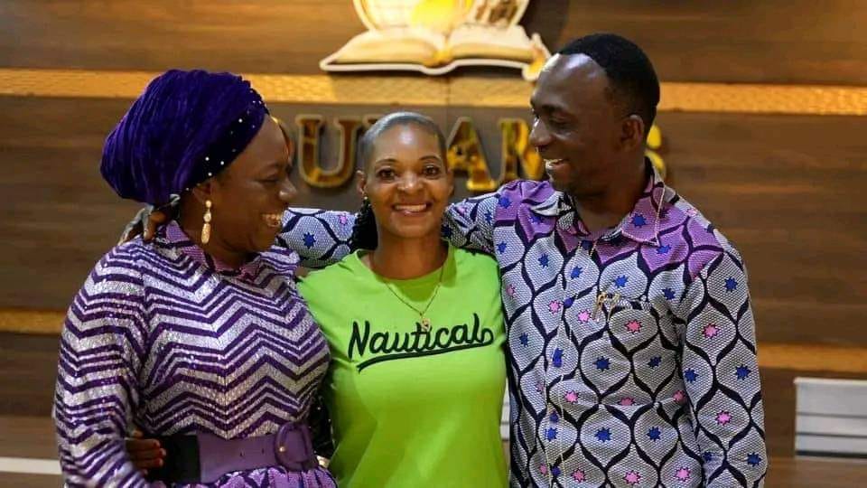 gospelfilmsng's tweet image. Dunamis: It was not my intention to embarrass her — Pastor Paul Enenche

The Senior Pastor of the Dunamis International Gospel Centre, DIGC, Dr. Paul Enenche has said that it was not his intention to embarrass one of his members Ms Anyim Veronica Nnenna who testified yesterday