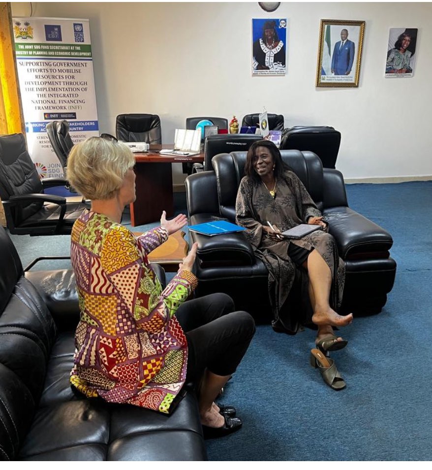 Minister Kenyeh Barlay @moped2023 welcomed Yvonne Forsen, Rep &Country Director of @WFP 🇸🇱, for a productive meeting. Talks revolved around bolstering collaboration on food security, school feeding, MTNDP, DCF &more, marking a step forward in effective partnership. @PresidentBio