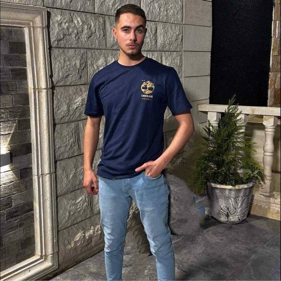 An Israeli soldier inside a heavily armored military vehicle fatally shot 17-year-old Yazan Mohammad Fawzi Shtayeh in the chest from a distance of 20-30 meters (66-98 ft) in Nablus this morning. Read more: dci-palestine.org/israeli_forces…