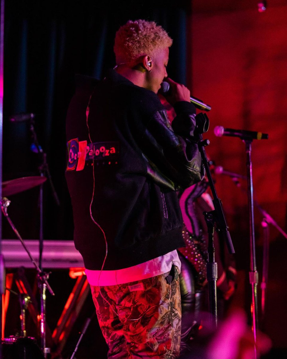 apt2o8's tweet photo. Yooo seph checking in, from Gilbert, AZ. Artist, producer, songwriter, &amp; your favorite artists’ favorite musician https://t.co/tGAgk1swUj