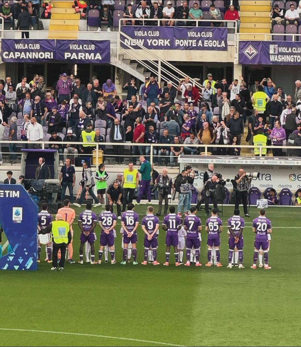 Commenta #FiorentinaGenoa ✒️🟣
.
.
.
#fiorentinauno #fiorentina #acf #forzaviola #firenze #toscana #italia #f1 #seriea #legaseriea #conferenceleague #calcio #italianfootball #stadiofranchi #ultras #hooliganns #violapark