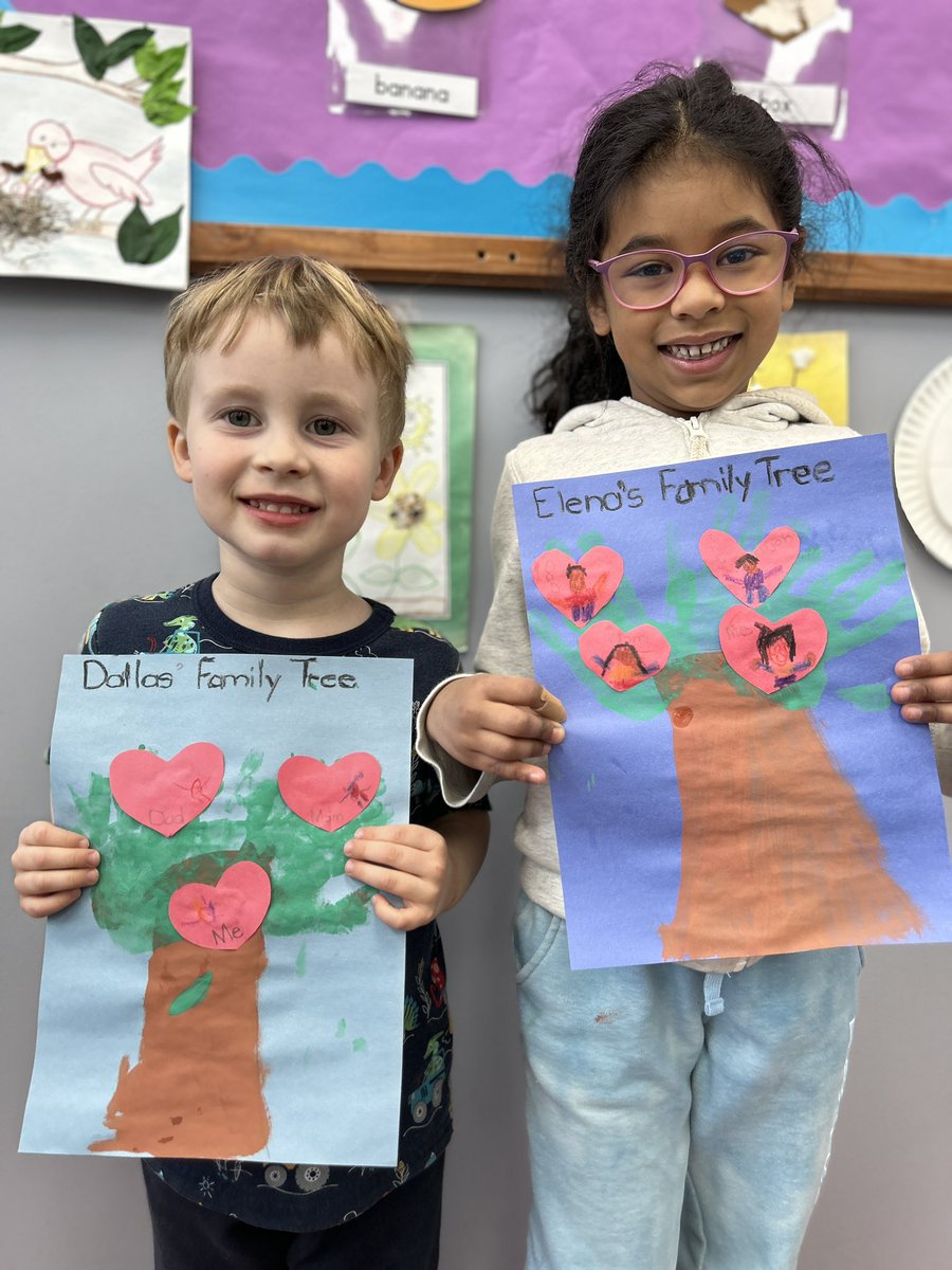 KinderKollegePS's tweet photo. The KinderKollege Kids finished their Family Tree π³ Projects in Art Class! Now doubt about it, our KinderKollege Families have strong πͺ roots! #familytree #family #familytrees #familytreeart #familytreeproject #strongroots #artclassesforkids #artclass https://t.co/vT9HA4g62V