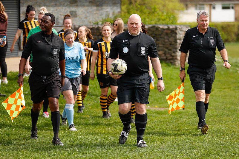 We thought we would share this fantastic picture of yourself @benatherton and the match officials taken by our very own @andywicksphotos 📸 Thank you for yesterdays match, we hope to see you soon in the near future 👍🏻