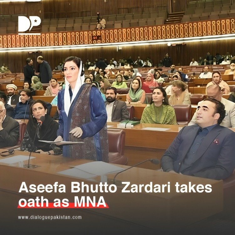 Daughter of Shaheed Mohtarma Benazir Bhutto and President Asif Ali Zardari, Aseefa Bhutto Zardari was sworn in as a member of the National Assembly on Monday.

dialoguepakistan.com/en/pakistan/as…

#DialoguePakistan #Daughter #BenazirBhutto #President #AsifAliZardari #AseefaBhuttoZardari