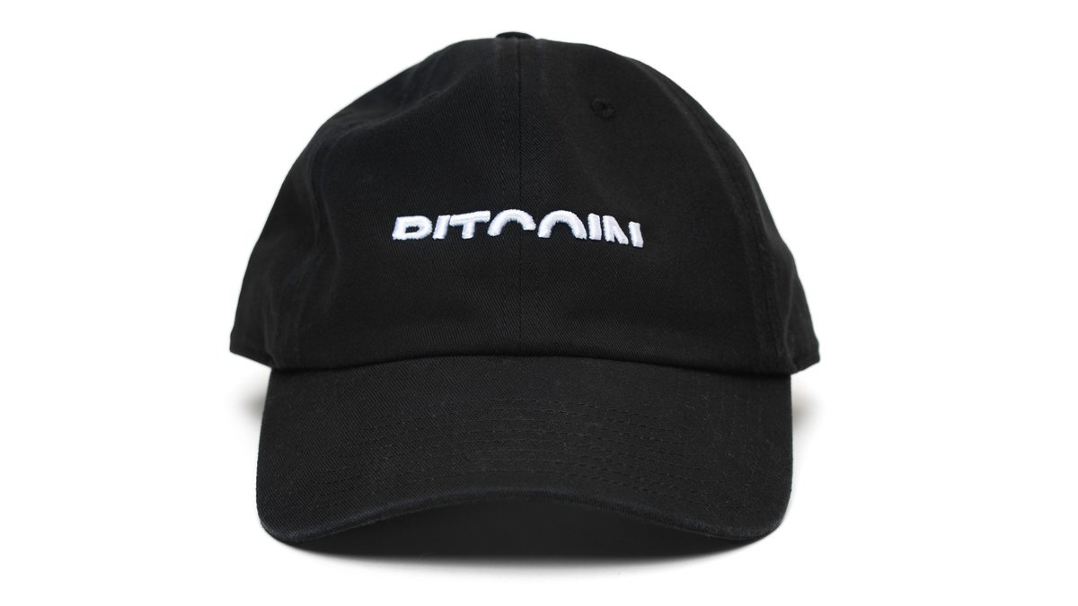 Our Halv’d Hat just dropped on Coinbase Shop. Order yours before the #Bitcoin halving, while supplies last. → coinbaseshop.com/products/bitco…