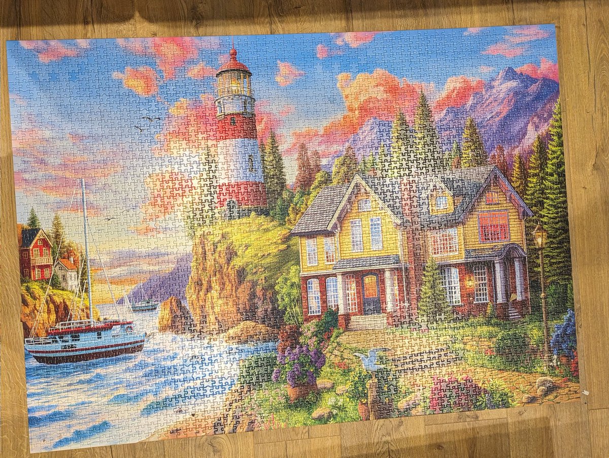 KateWallis's tweet photo. With immense thanks to the puzzle piece replacement service I'm happy to say this Thing is complete! #Kates30Things https://t.co/79q9XMPx6U