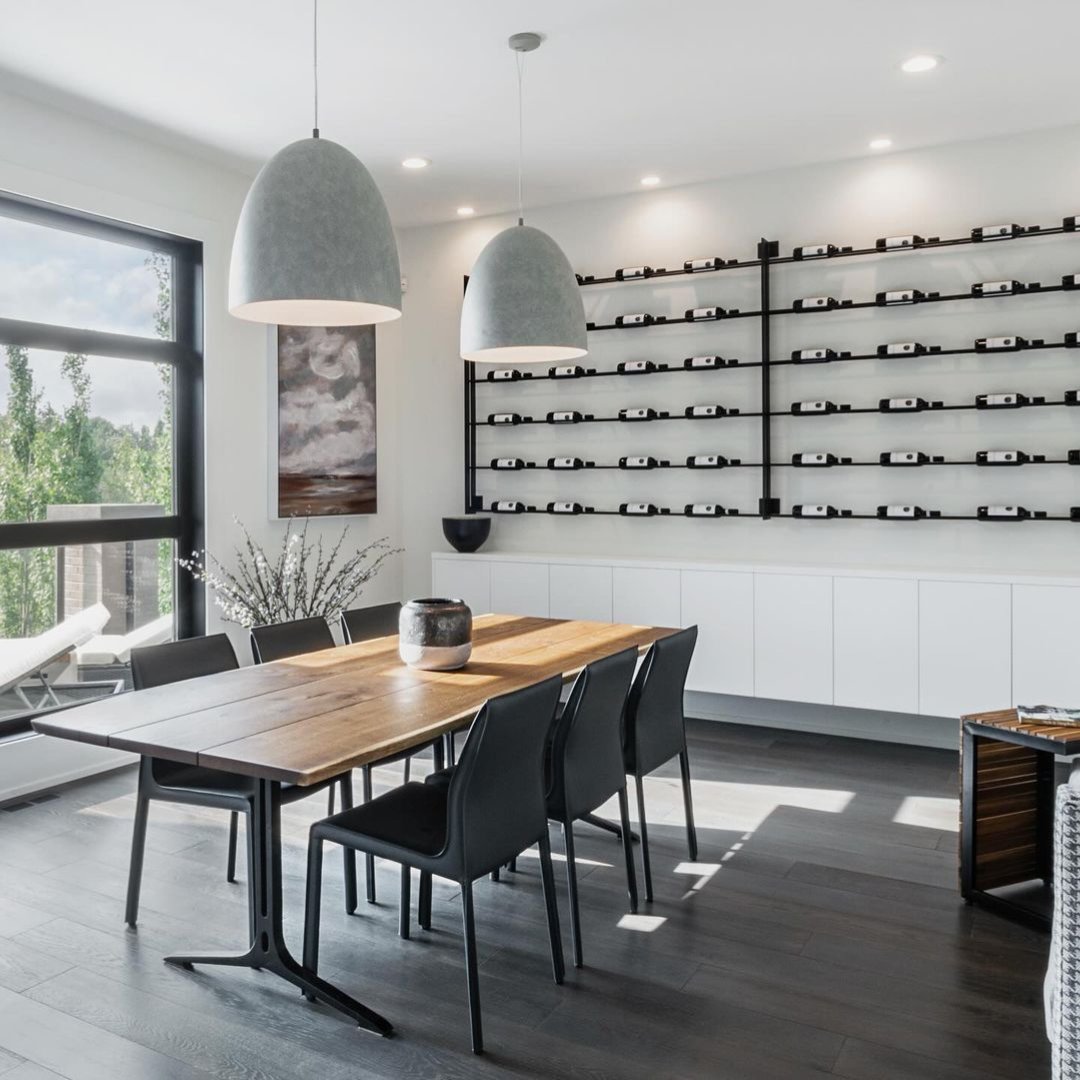 Who wouldn't want to wine and dine in a space like this? 🍷✨ Enhance your dining experience with the beauty of natural light flooding through our panoramic windows.

#interiordesign #architecture #modernhomes #homedesign #homeinspo #diningroominspo #diningroom #diningroomdesign