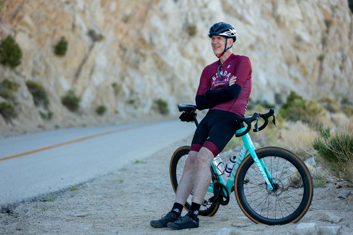 MatthewModine's tweet image. REPOST by Monday, April 22 for a chance to win a brand new, limited edition BANDA DI CATENE kit (bike not included) from my new movie HARD MILES, in select theaters April 19. Right now, this is the only way you can get your hands on these @hincapiesports kits - the same ones worn…