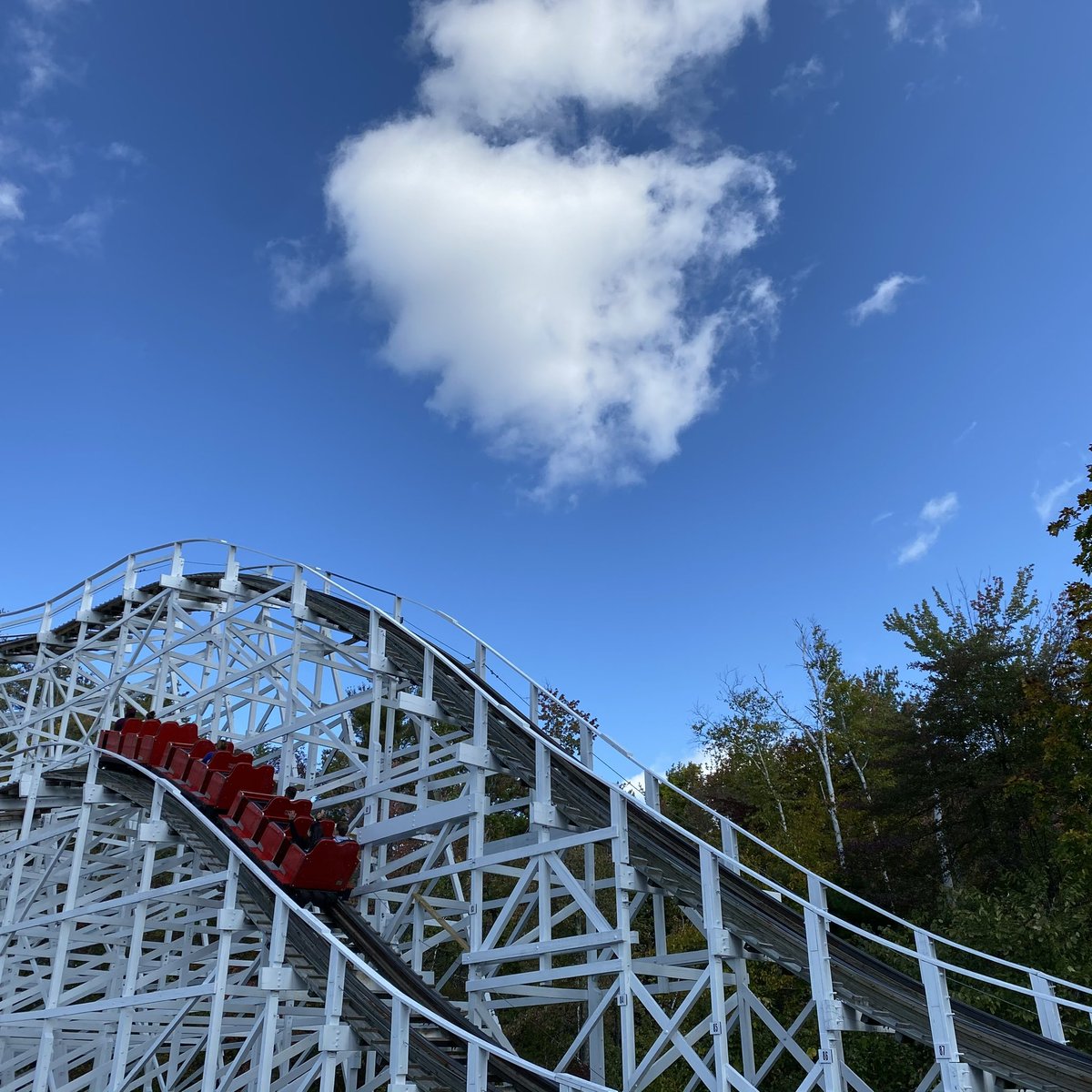 If you could repaint the Yankee Cannonball, what color would you make it? 🎢