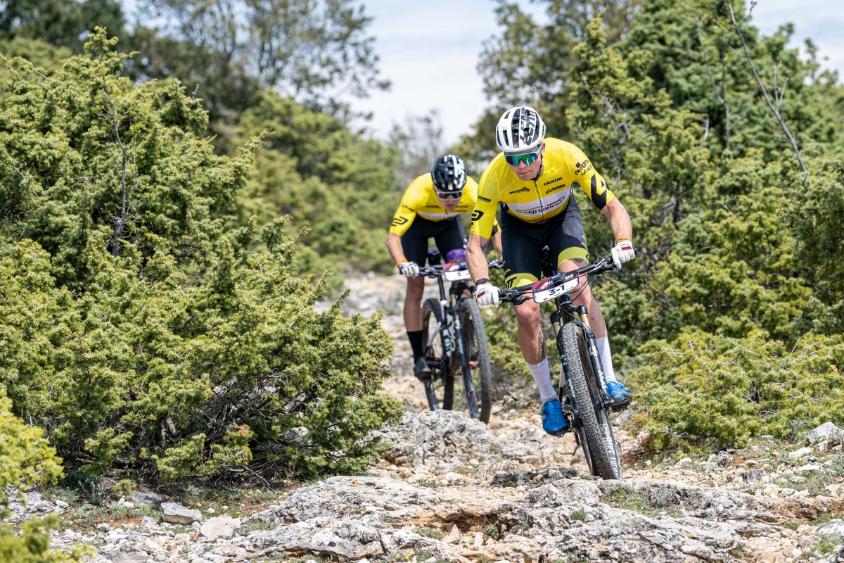 Diverge_info's tweet photo. #4Islands Croatia blends exceptional riding & the perfect terrain for racing with a party atmosphere off the bike as it islands hops through Croatia’s Kvarner islands. Here's a look at who to watch in the '24 edition when the racing gets underway tomorrow: https://t.co/VWRwssZuJD https://t.co/n9mhhSAuoz