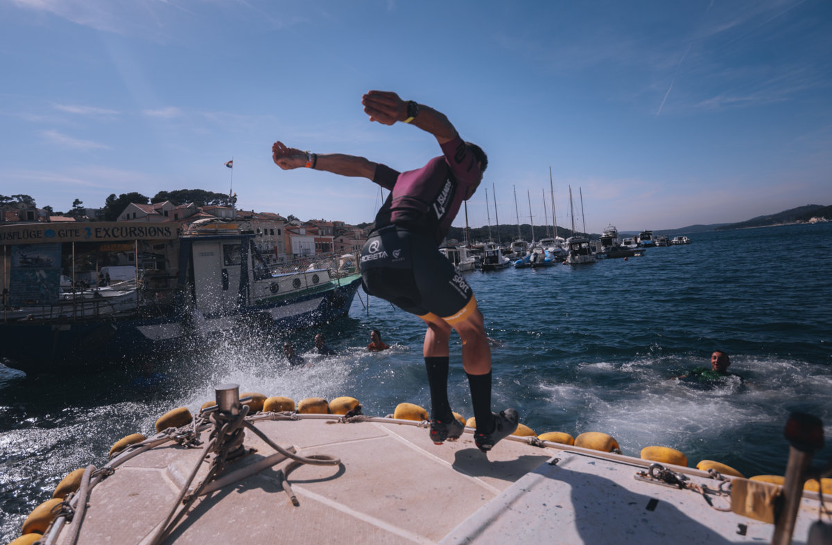 #4Islands Croatia blends exceptional riding & the perfect terrain for racing with a party atmosphere off the bike as it islands hops through Croatia’s Kvarner islands. Here's a look at who to watch in the '24 edition when the racing gets underway tomorrow: diverge.info/2024/04/15/4is…