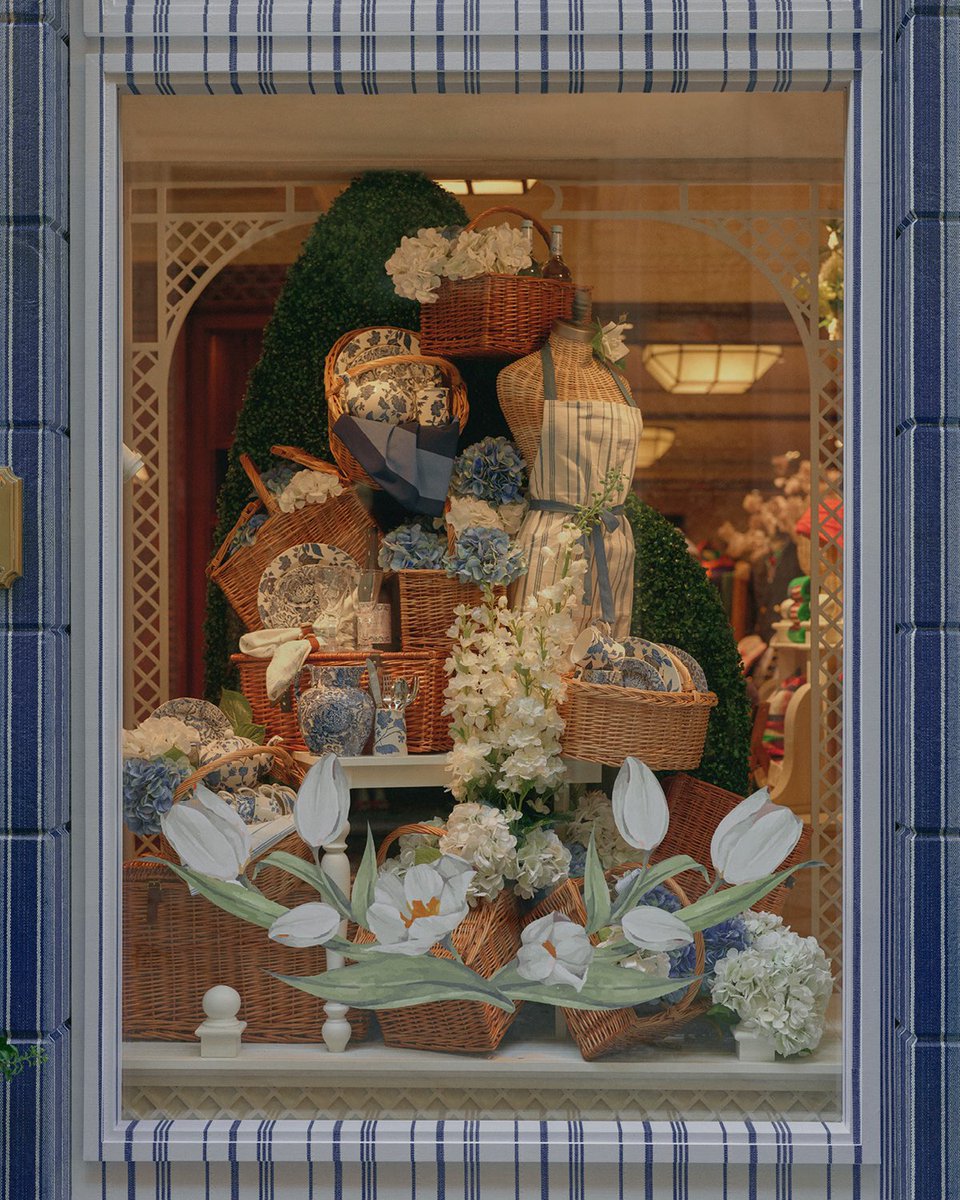 RalphLauren's tweet image. #RalphLauren presents Springtime on Via della Spiga to celebrate #MilanDesignWeek. 

Discover #RLMilan.