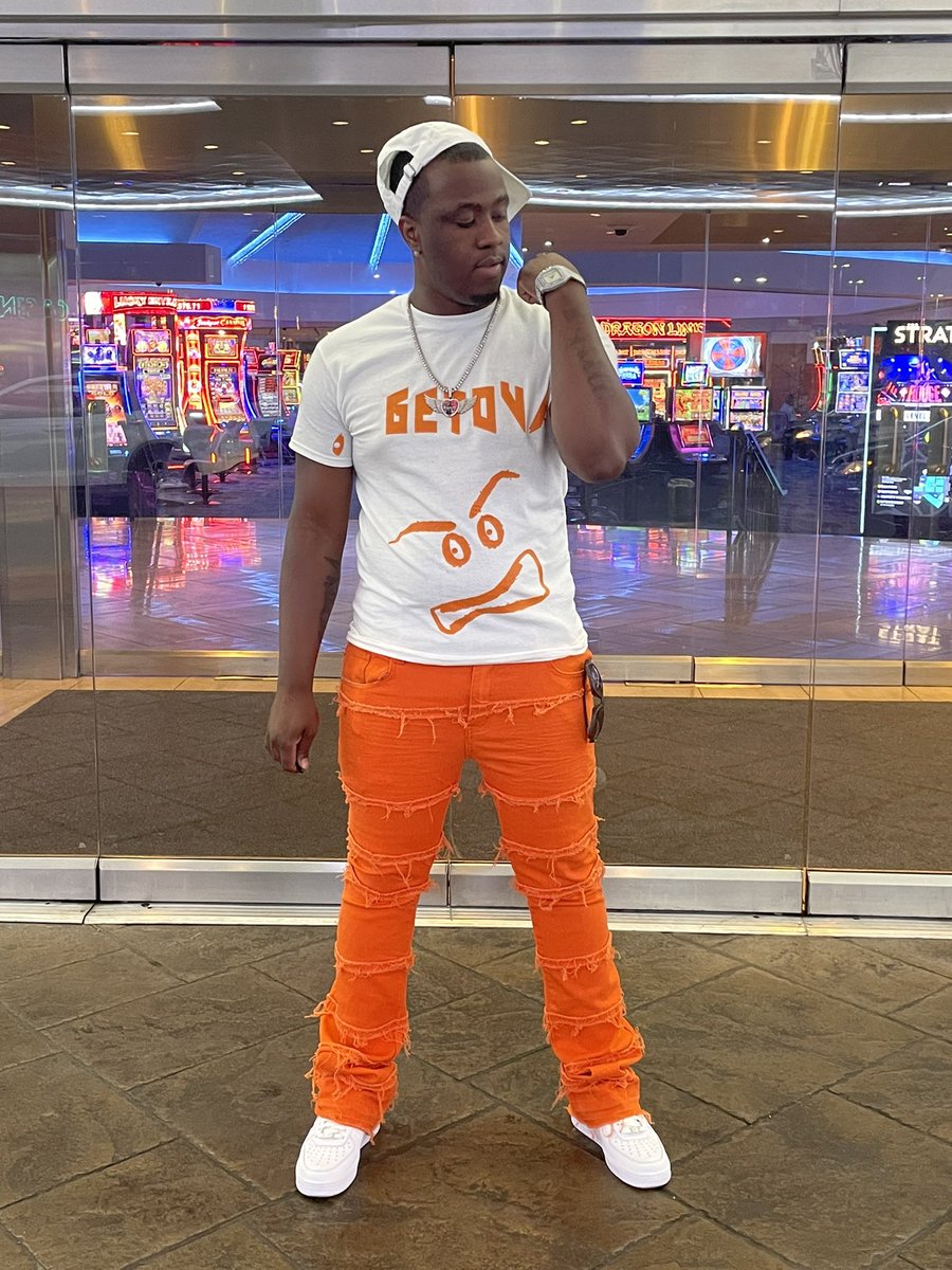 NeccoPryor's tweet photo. Just Blessed To See 23🌪🙏🏾✴️ #LLNazo🧡🖤 https://t.co/kfJl4R1z7j
