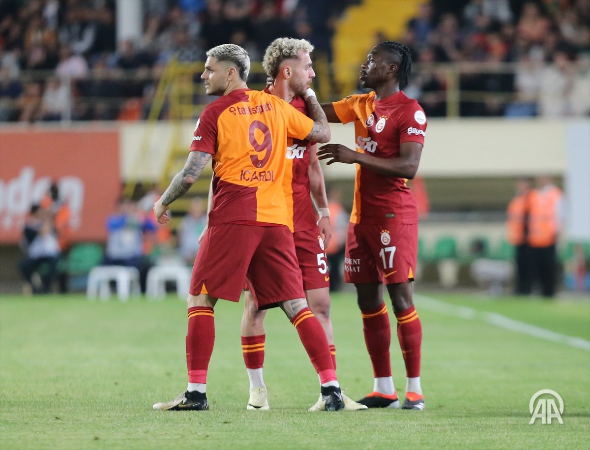 Alanya'da 3 puan 4 golle Galatasaray'ın! 🟡🔴 ⚽️ Barış Alper Yılmaz ⚽️ Hakim Ziyech ⚽️ Barış Alper Yılmaz ⚽️ Mauro Icardi 🟥 Fatih Tekke 🟥 Leroy Fer