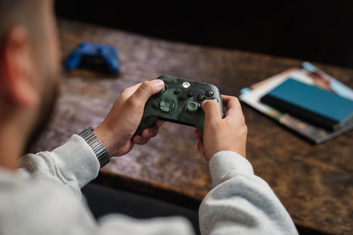 The night at your fingertips Make the Nocturnal Vapor Xbox Wireless Controller yours: xbx.lv/3Q2IOda