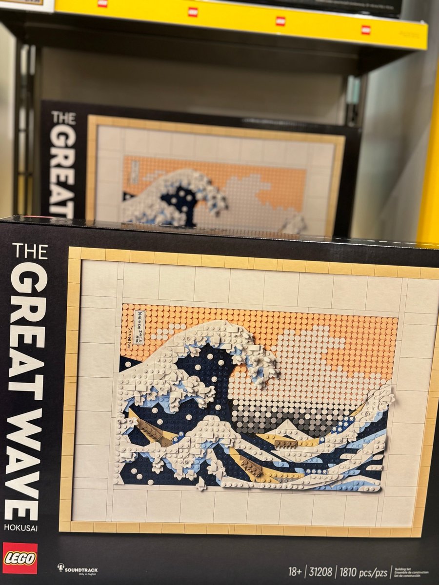 Our art medium is LEGO bricks. 🧱 Here are 3 of our favorite sets to celebrate #WorldArtDay. Find them in The BIG Shop! ⬇️ legoland-newyork.visitlink.me/b2YZbx