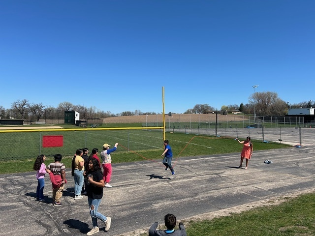 JeffersonD50's tweet image. What a beautiful day to jump some rope in recess with Ms. Cartland and Dr. Adams! 🌞🌞🌞
¡Qué hermoso día para saltar la cuerda en el recreo con la Sra. Cartland y la Dra. Adams!
#JeffersonJourney🐝
