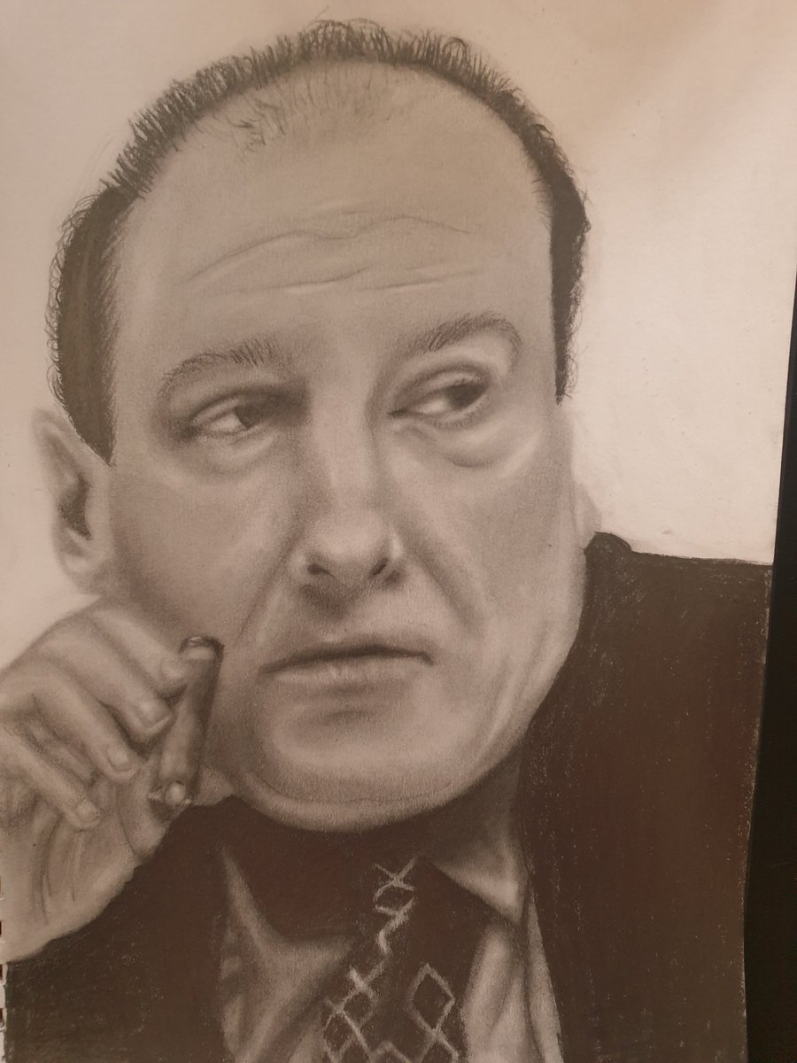 Beautiful tribute to the late great James Gandolfini playing Tony Soprano. Drew by my 16yr old daughter Mika. @TheSopranosClub @orange_peelbeef @uncle_june #MichaelGandolfini #MichaelImperioli ❤