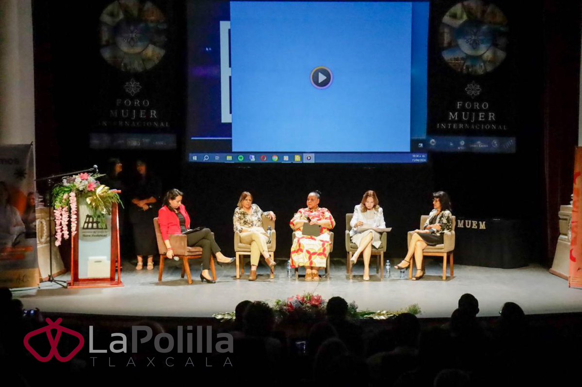 LaPolillaMX's tweet photo. ✔️Se realizó el “Foro Mujer Internacional” en el Teatro Xicohténcatl, promoviendo el empoderamiento femenino empresarial y diplomático. Mujeres embajadoras y empresarias compartieron experiencias. 

📸 Jaime Anzurez // EsImagen #Tlaxcala #LoVíEnLaPolilla✍🏻 https://t.co/VARHZXgyWG