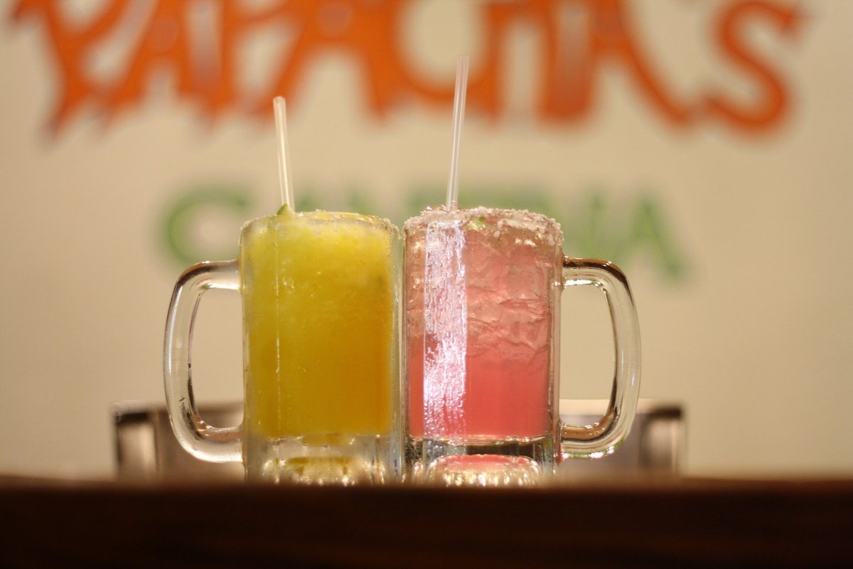 Kickstart your week with a splash of flavor! 🍹 Join us this Monday for margaritas that will turn those Monday blues into Monday hues! Don't miss out on the fun – gather your friends and let's sip away the start-of-week stress! 
#LongviewTX | #LongviewTexas | #Papacitas