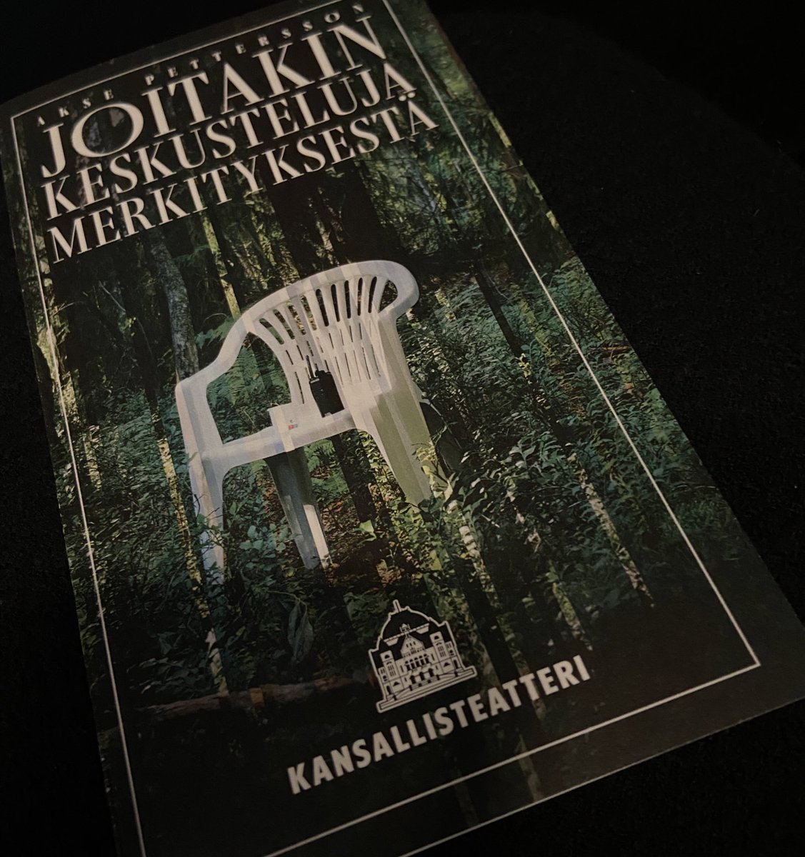 Voi pyhä Sylvi, mitä näyttelijäntyön ilotulitusta 🔥 Joitakin keskusteluja merkityksestä on ihan törkeän hieno ja hulvaton esitys! Iso kiitos <a href="/SKTeatteri/">Kansallisteatteri</a> ja <a href="/Q_teatteri/">Q-teatteri</a>