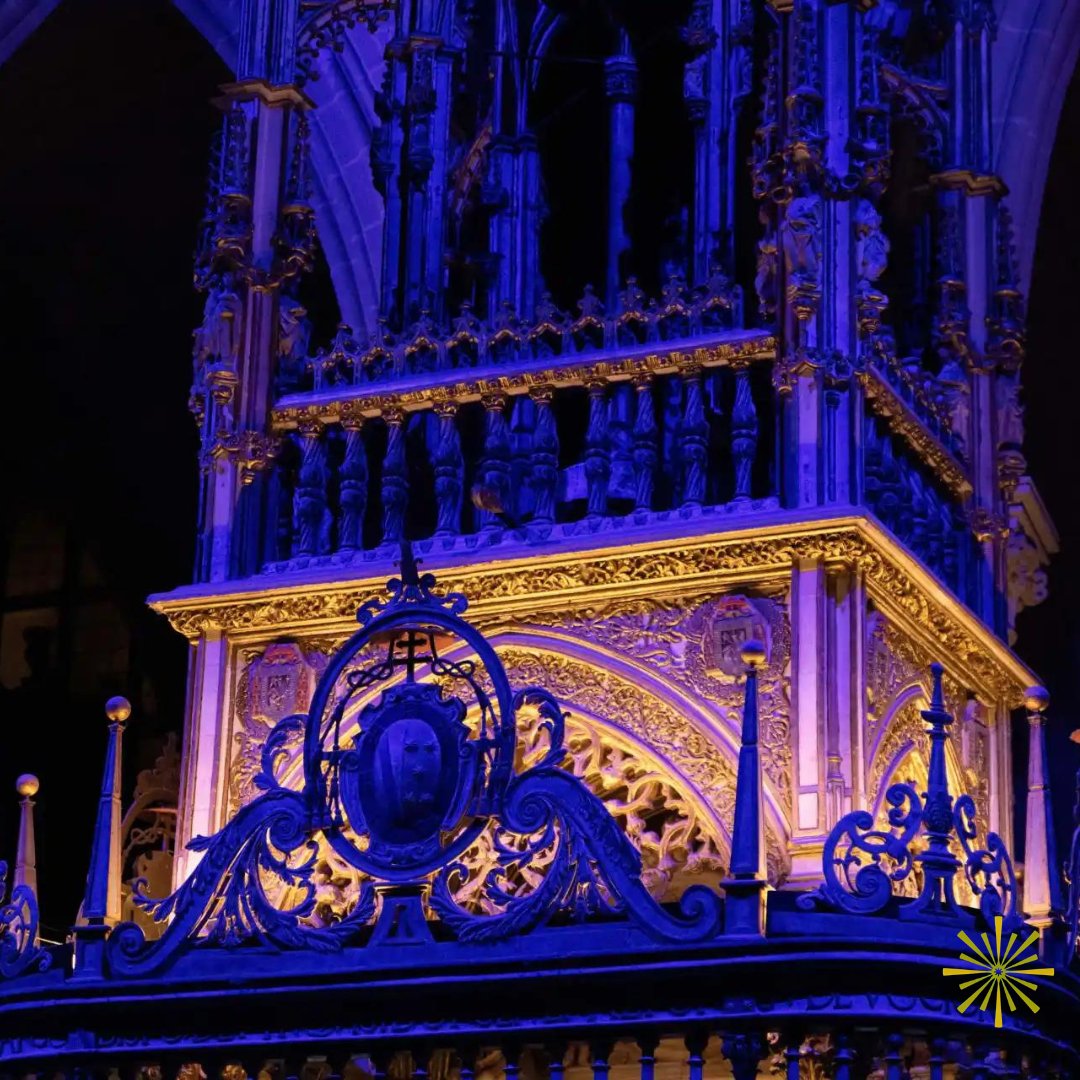 ToledoApt's tweet photo. De por sí, no hay palabras para describir la Catedral de Toledo, con @luminacatedraldetoledo por mucho que busques describirla después de ver su gran espectáculo, te adelantamos que no vas a poder hacer nada para que te salgan las palabras de la boca. 😍 https://t.co/rxoNZC3wPq