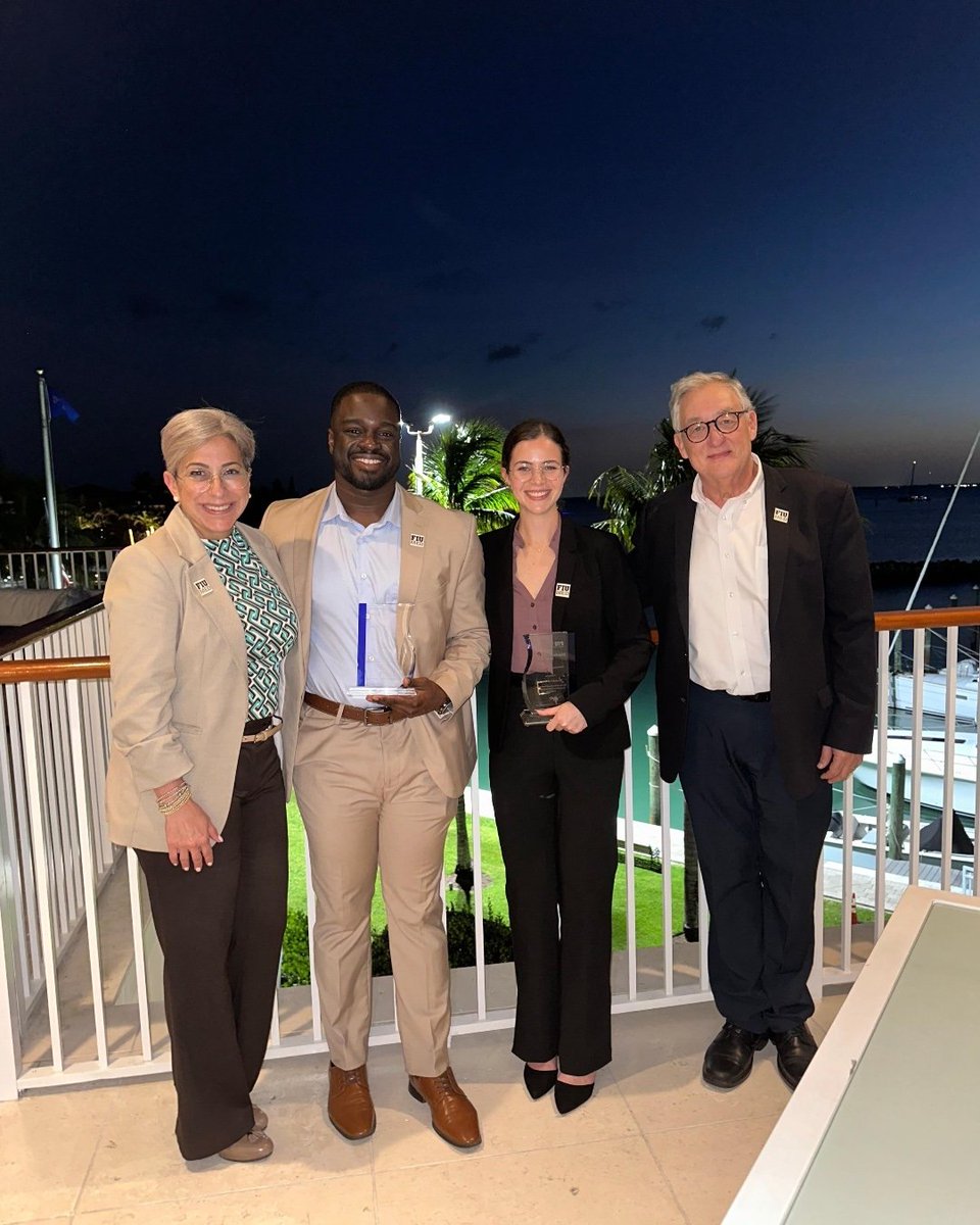 The Community Foundation was honored to celebrate Brooke Schwartz and Oreoluwa Olorunlogbon, the 2024 recipients of the Robert Kemper Award for Professionalism in Medicine, at the KB Yacht Club.

To learn more, please visit: 

kbcf.org/2024/03/2024-r…