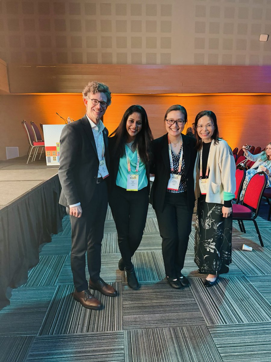 Gayatri Nair with ⁦@nymurakami⁩ ⁦@Tobias_B_Huber⁩ ⁦@germjacq⁩ ⁦@onconephsociety⁩ ⁦@ISNWCN⁩