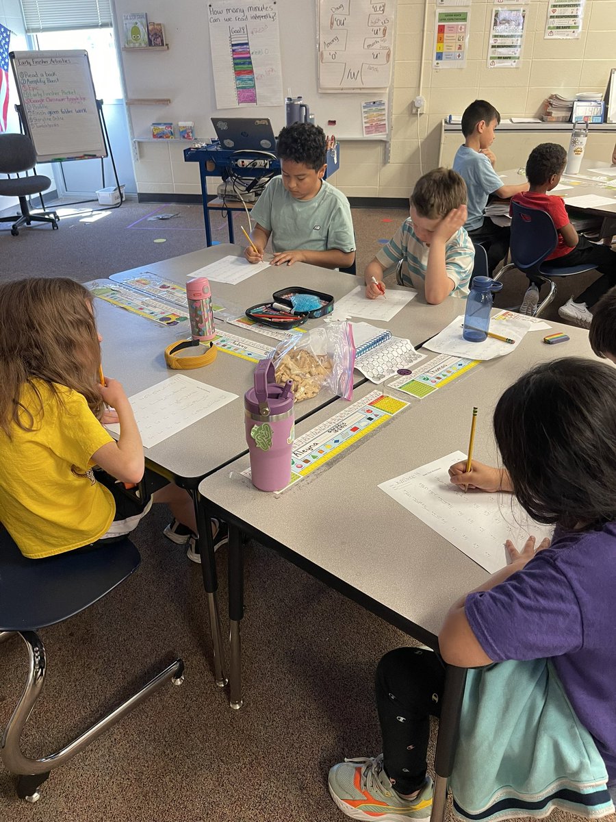 DrToniPalmer's tweet photo. Our teachers do what it takes to support each other and our students! Focused instruction w/additional students when there is no sub can be a challenge! Strong routines and enthusiasm for teaching and learning make for calm classrooms! #amazing @GatesGators #wearegips https://t.co/5uqYPzdkvN
