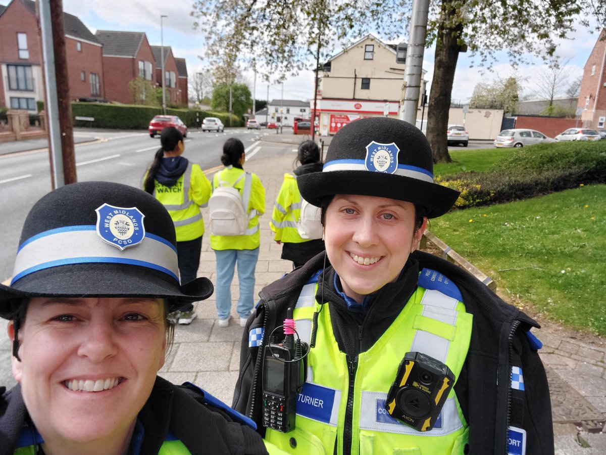 Another great #streetwatch walk this afternoon. Thank you to our volunteers. 👮‍♀️🚶‍♂️🚶‍♀️👮‍♂️ #CommunityEngagement @SandwellPolice 31873