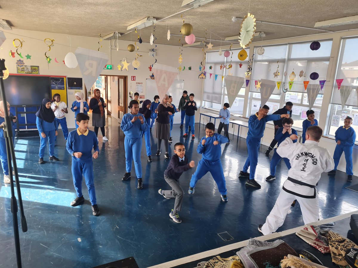 NDMNS's tweet photo. 6th Gorm was really grateful to Mr. O' Donoghue for teaching Taekwondo to not only our class but every class in the school! We loved the extra PE and the chance to learn a new skill 😀 We're all aiming for black belts now 🥋 https://t.co/aUeshNJlMG