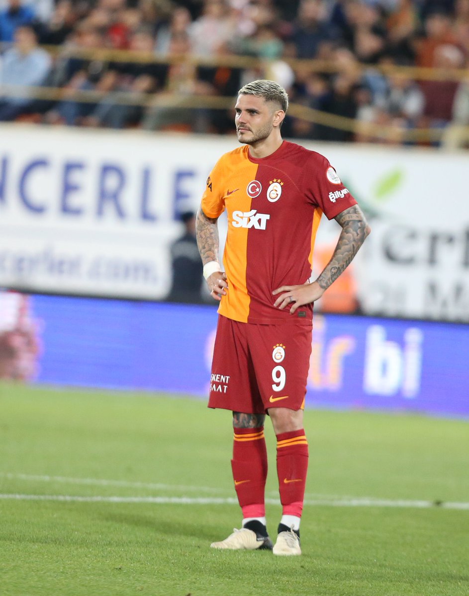 🦁 Mauro Icardi: Gol krallığı elbette önemli ama benim için her şeyden önemli olan Galatasaray'ın kazanması.