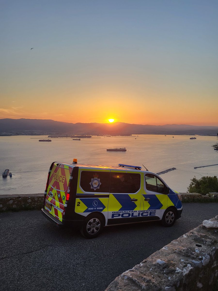 Not a bad evening view for Gibraltar Defence Police’s Red Section who managed to capture this amazing sunset whilst patrolling in the Upper Rock. #Gibraltar #sunset #viewfromthenightshift